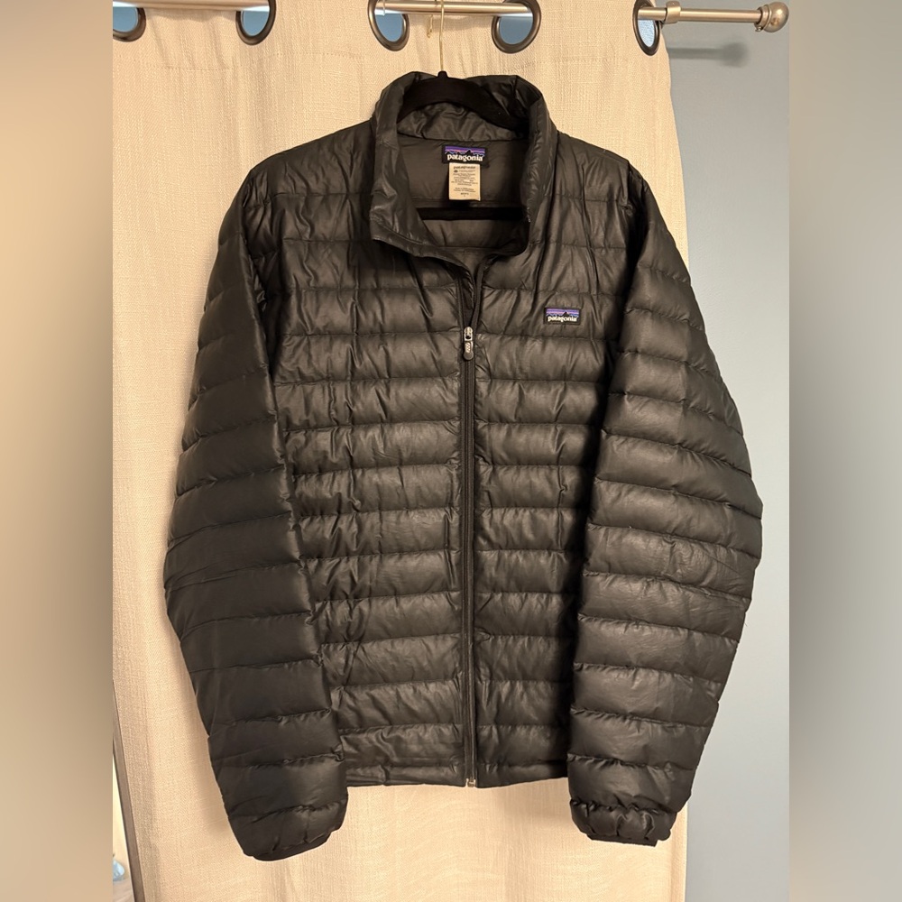 Patagonia Men's Classic Black Puffer Jacket